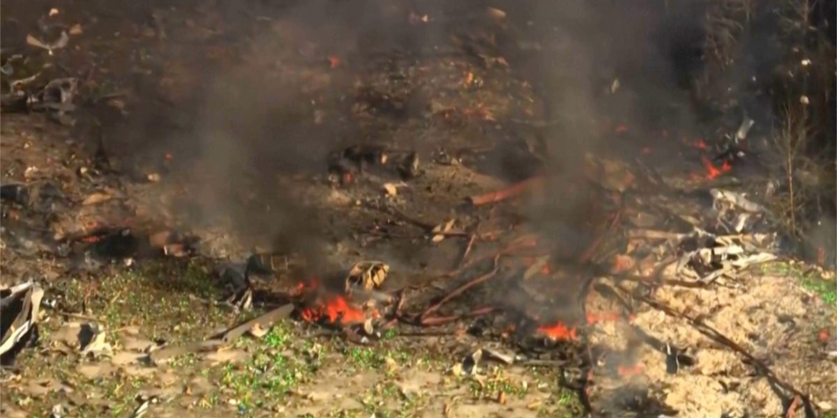 A factory that makes munitions for the military exploded, killing 16 people and leaving no survivors